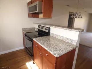 Photo #4: 2588059 Listing 