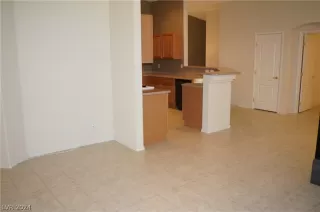 Photo #3: 2588070 Listing 