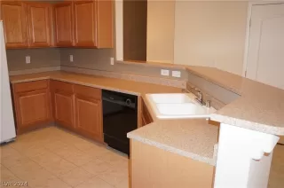 Photo #4: 2588070 Listing 