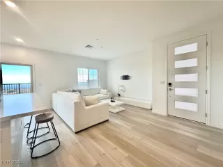 Photo #2: 2588072 Listing 