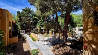 Photo #1: 2588080 Listing 