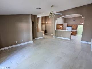 Photo #6: 2588091 Listing 