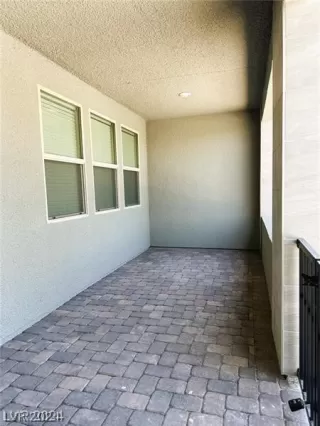 Photo #2: 2588139 Listing 