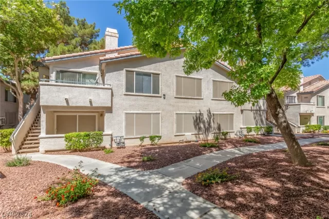 MLS: 2588195 Condo For Sale