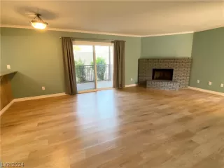 Photo #2: 2588199 Listing