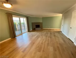 Photo #3: 2588199 Listing