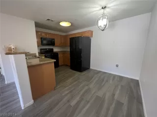 Photo #3: 2588248 Listing 