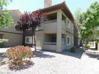 Photo #1: 2588284 Listing 