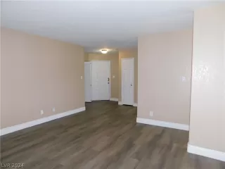 Photo #3: 2588284 Listing 