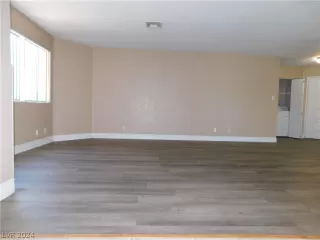 Photo #4: 2588284 Listing 