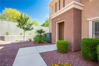 Photo #2: 2588321 Listing