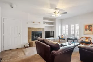 Photo #6: 2588321 Listing