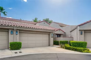 Photo #2: 2588326 Listing