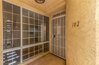 Photo #2: 2588335 Listing