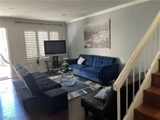 Photo #1: 2588338 Listing 