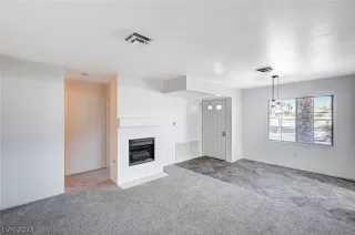 Photo #4: 2588341 Listing