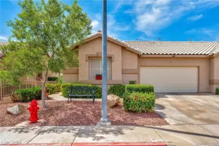 Photo #3: 2588376 Listing 