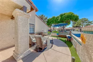 Photo #4: 2588386 Listing