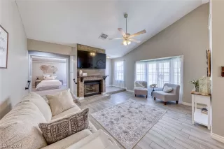 Photo #6: 2588386 Listing