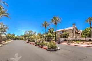 Photo #1: 2588394 Listing