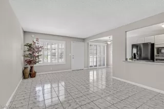 Photo #1: 2588401 Listing