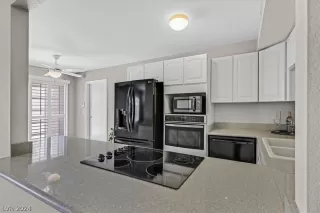 Photo #4: 2588401 Listing