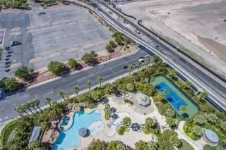 Photo #3: 2588439 Listing