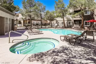 Photo #4: 2588472 Listing