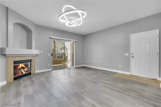 Photo #2: 2588484 Listing