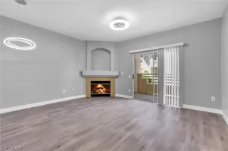 Photo #3: 2588484 Listing