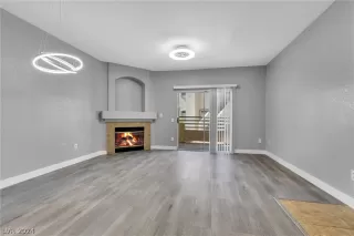 Photo #5: 2588484 Listing