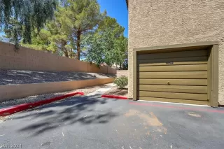 Photo #1: 2588500 Listing