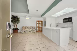 Photo #5: 2588500 Listing