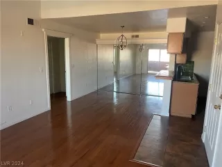 Photo #2: 2588539 Listing 