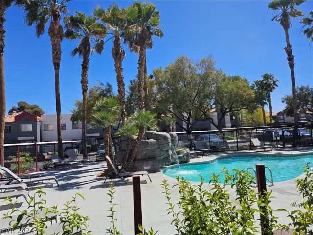 MLS: 2588548 Condo For Sale