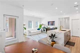 Photo #4: 2588549 Listing