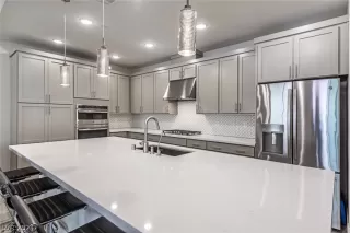 Photo #3: 2588567 Listing 