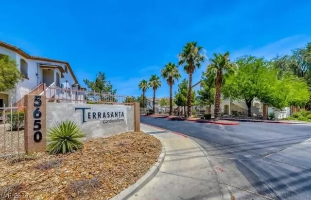 MLS: 2588574 Condo For Sale