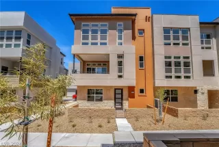 Photo #1: 2588591 Listing