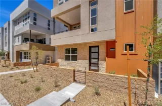 Photo #2: 2588591 Listing