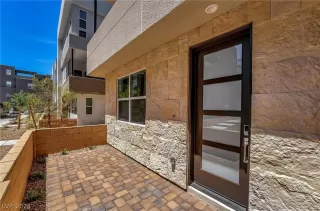 Photo #3: 2588591 Listing