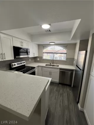 Photo #2: 2588602 Listing 