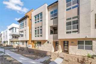 Photo #4: 2588604 Listing