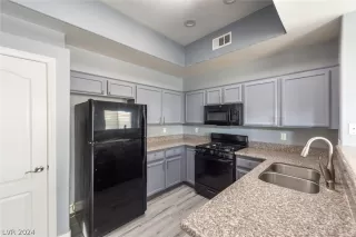 Photo #2: 2588610 Listing 