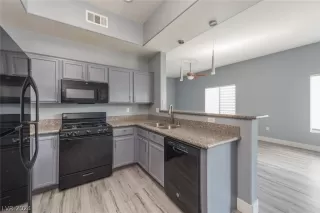 Photo #3: 2588610 Listing 