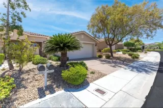 Photo #4: 2588617 Listing