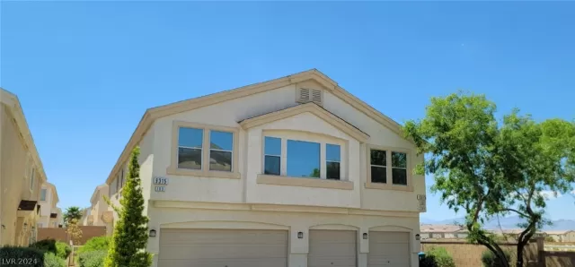 MLS: 2588646 Condo For Sale