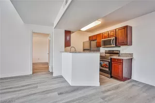 Photo #1: 2588654 Listing 