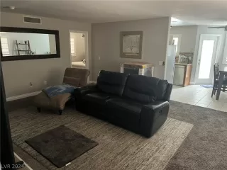 Photo #3: 2588655 Listing 