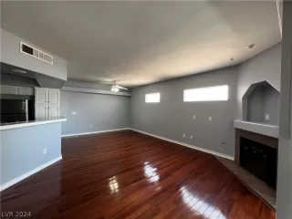 Photo #3: 2588658 Listing 